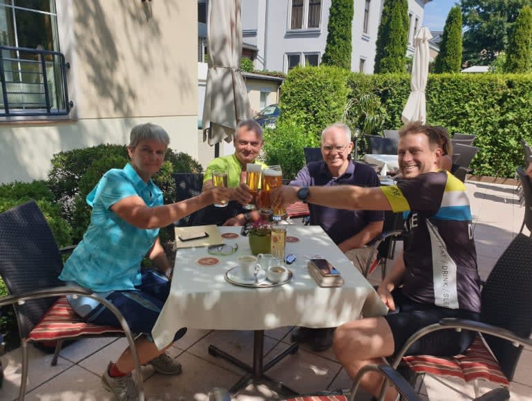 Happy moments in cycling | MegaSport Travel