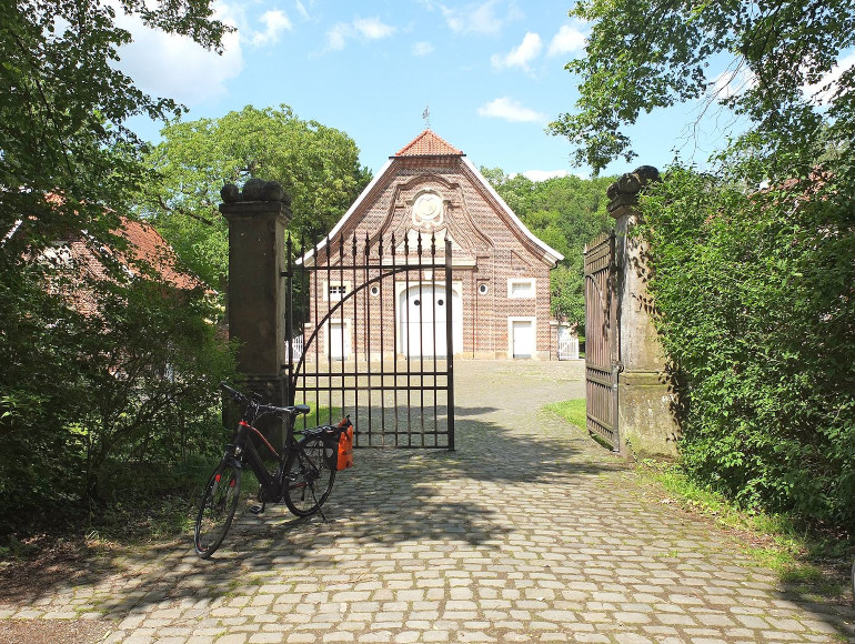 Cycling holidays Muenster House Rueschhaus | MegaSport Travel